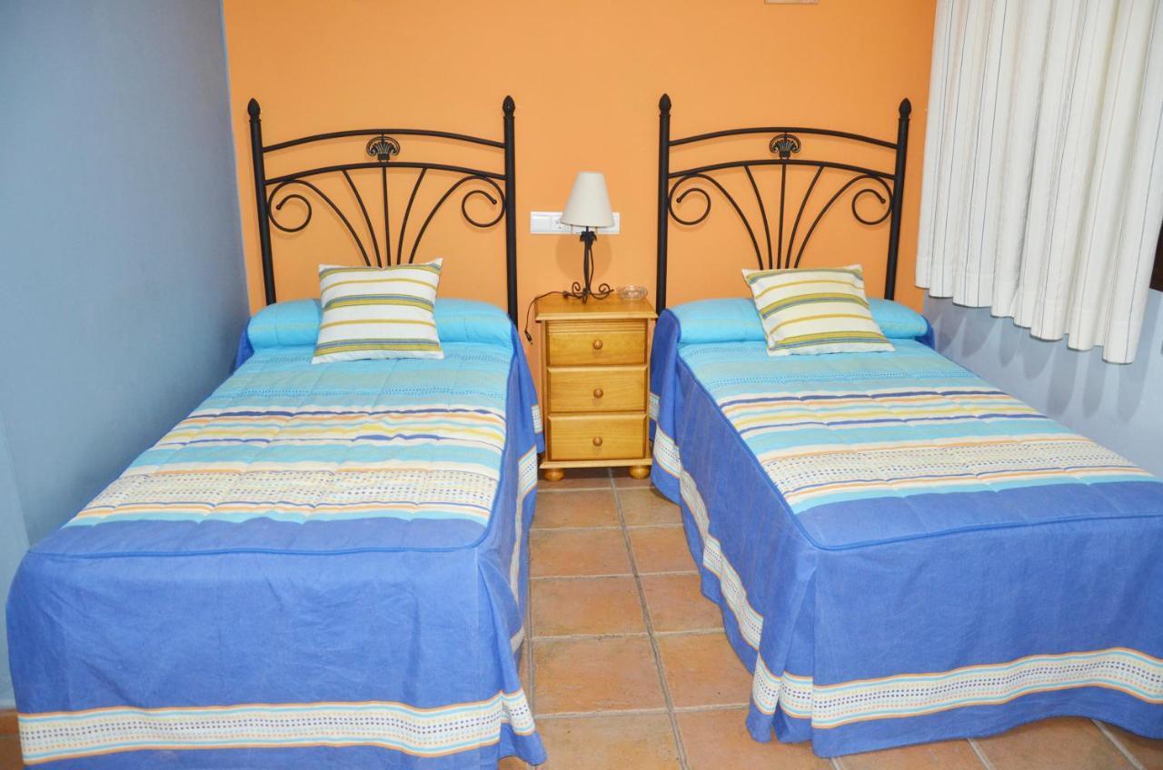 Hostal Restaurante El Parador Алькарасехос Номер фото